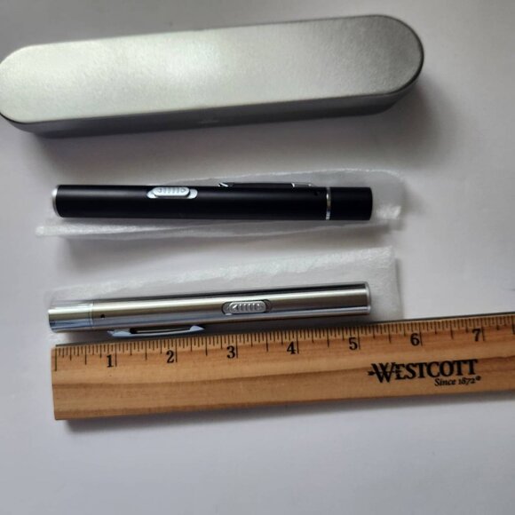 Set of 2 Pen Lights Pen Flashlights, Magnetic Pen Lights with Cool and Warm - Picture 4 of 10